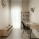 Апартаменти Cosy Modern In Arkadia *